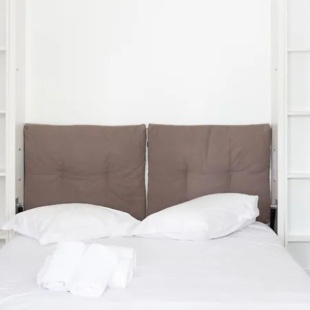 Arpeggio Furnished Studio Apartment Beausoleil